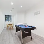 City Centre Gem - Apartment Sleeps Up To 5