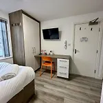 Lancaster Apartment