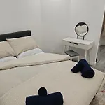 Newly Furnished Modern 1 Bedroom City Apartment