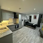 Rentals Leicester 62-1 Free St Parking