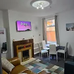 Leicester Cosy Home