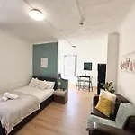 Spacious City Centre Studio Apartment