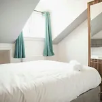 Bright Room In Leicester