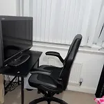 Modern En-Suite Private Room Near Leicester Stadium & City Centre
