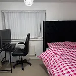 Modern En-Suite Private Room Near Leicester Stadium & City Centre