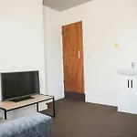 Beautiful Room In Leicester