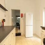 2 Bedroom Apartment By Littlepiggyrentals Short Lets & Serviced Accommodation Leicester With Wi-Fi, Free Parking & Outdoor Area