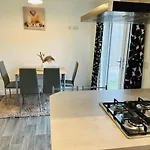 Jdy\'S Homely Stays 2