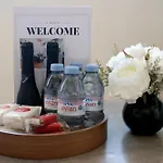 Stylish City Centre Apartment Leicester - Sleeps 4
