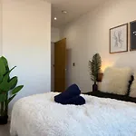 Wild Central Double Suite - Free Gym