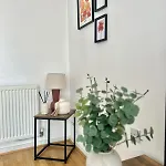 Trendy 2 Bed City Hideaway With Secure Parking