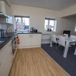 3 Bedroom Ensuite Apartment Deacon House Leicester