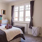 I\'M Your Host - Leicester City Guest House