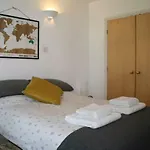 Spacious Apt With River Views And 5 Min Walk To City Center