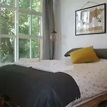Spacious Apt With River Views And 5 Min Walk To City Center