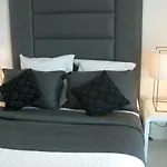 Luxury Modern Apartment