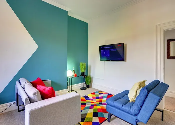 Beautiful Victorian 2 Bedroom Flat