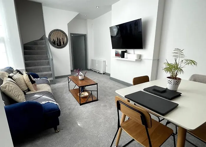 Luxury 2 Bed Duplex Apartment By Yo Room! - Leicester City- Free Parking