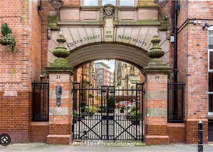 Luxury Stay With Sauna Gym And Pool In Leicester