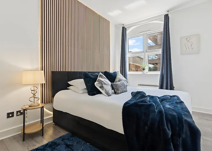 Leicester City Centre Apartment With Parking