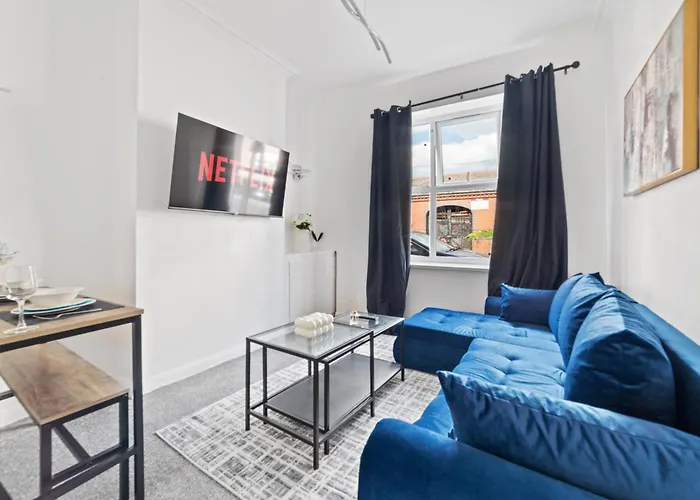 Cosy Holiday Home Perfect For Business & Families