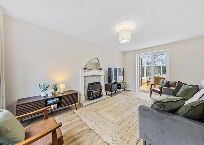 Leicester 4Br, Sleeps 9, Fast Wifi & Smart Tv, M1 & M69, Garden, Long Stays Welcome