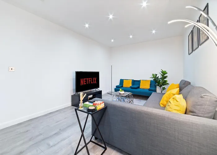 City Centre Gem - Apartment Sleeps Up To 5
