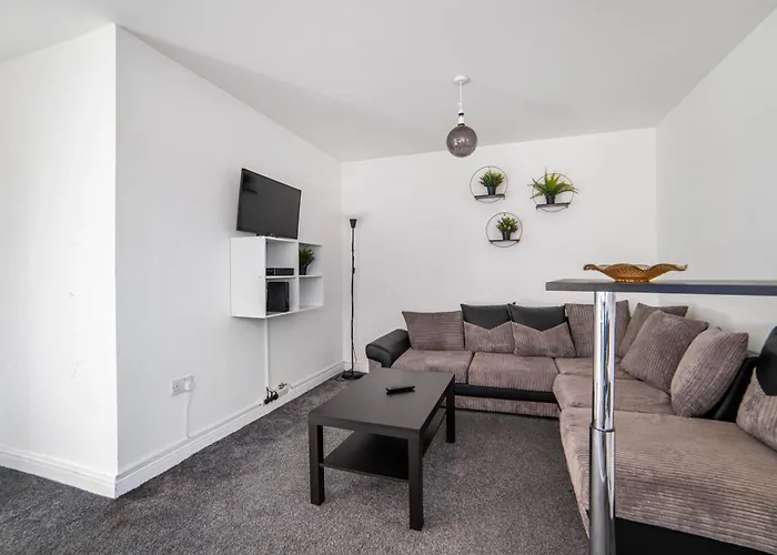 Leicester - Apartment - Sleeps 6 - 97Ws
