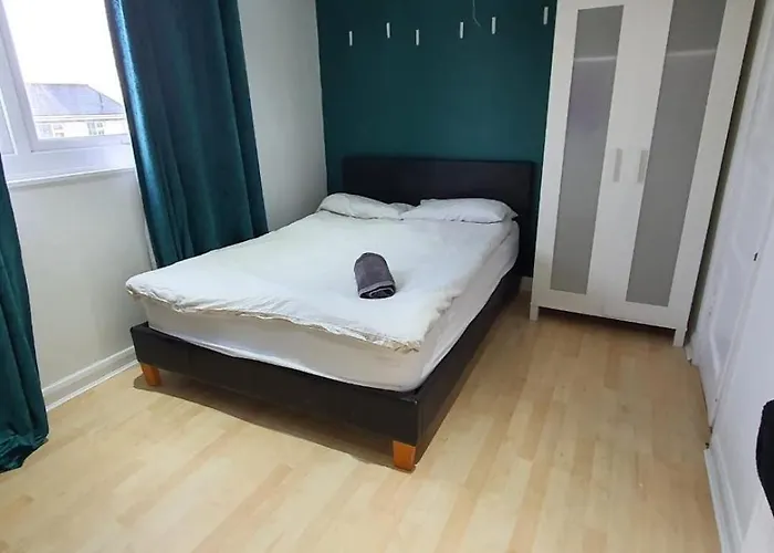 Large Room In Leicester