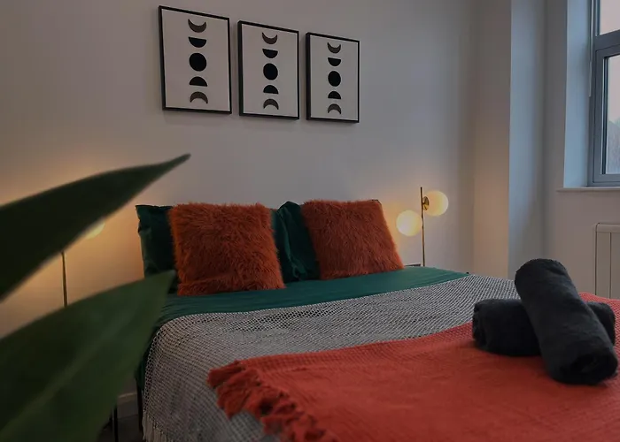 Cozy Central Double Suite - Free Gym!
