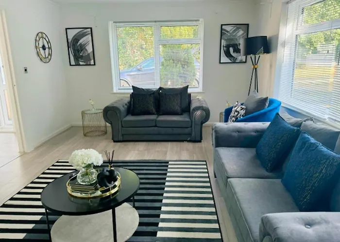 Bungalow - Sleeps 6 - Garden - Wheelchair Access