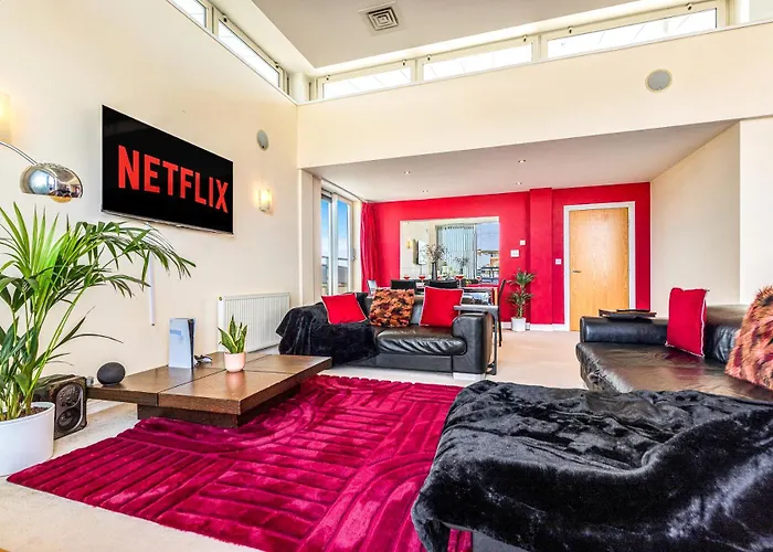 Luxury Suite In Stunning Penthouse With City Views