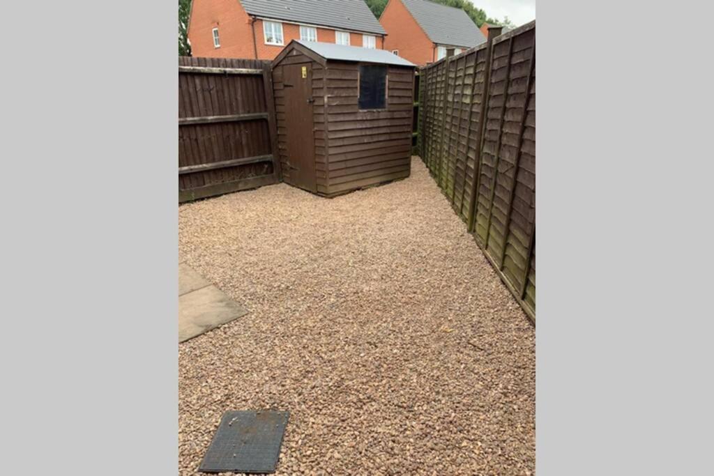 Silver Stag, High-end, Modern 3 Double Bedroom With Parking Villa Leicester