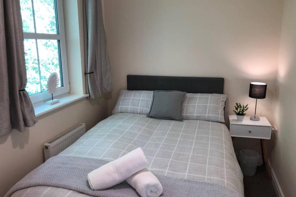 Villa Silver Stag, High-end, Modern 3 Double Bedroom With Parking *