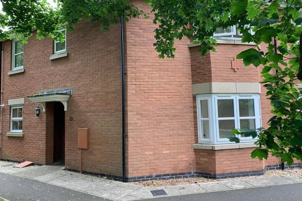 Villa Silver Stag, High-end, Modern 3 Double Bedroom With Parking *