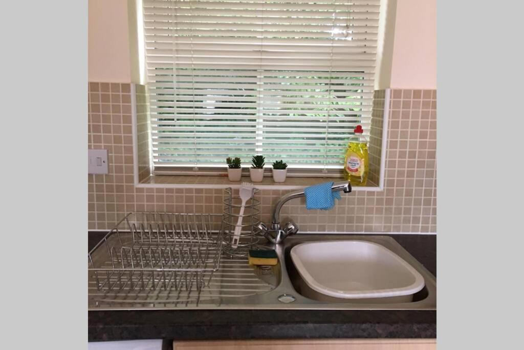 Villa Silver Stag, High-end, Modern 3 Double Bedroom With Parking