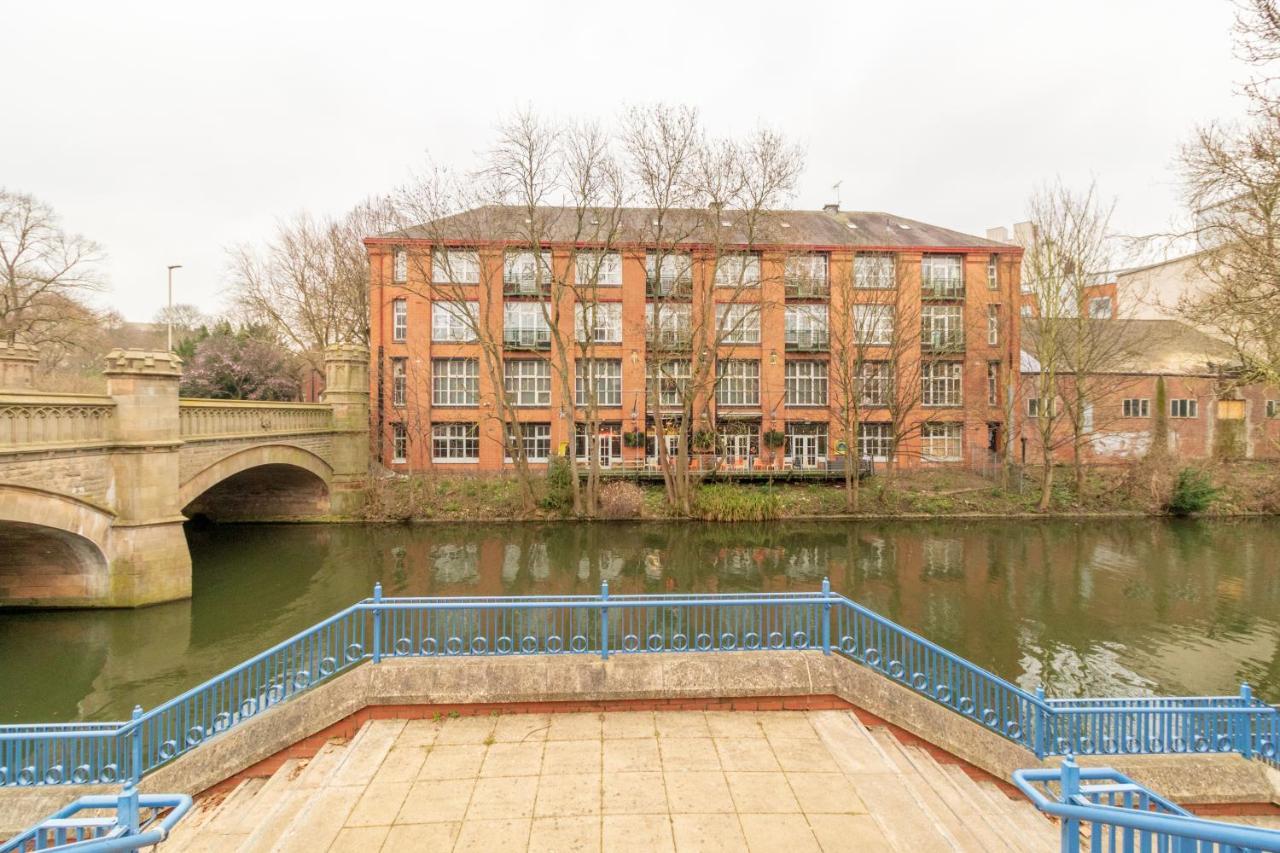 Apartment Spacious With River Views And 5 Min Walk To Center