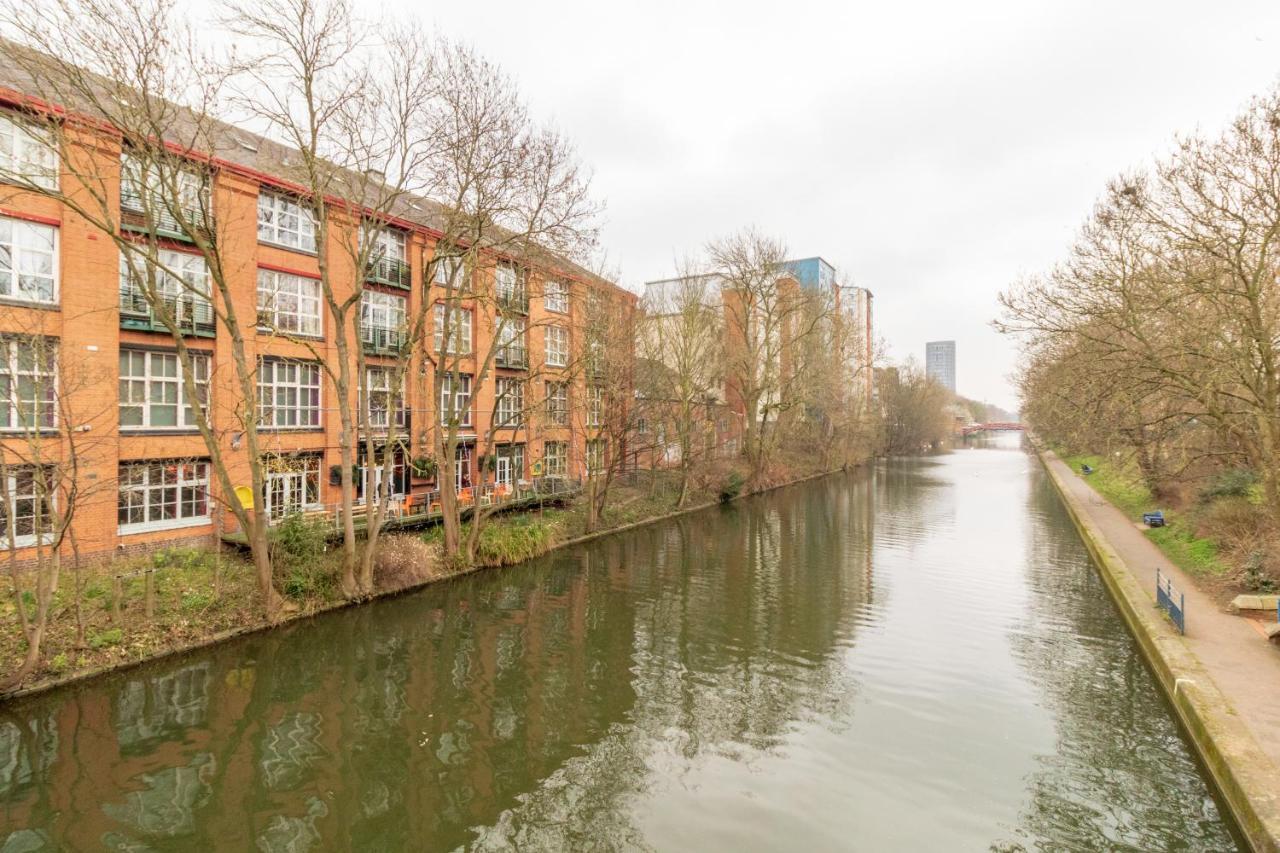 Spacious With River Views And 5 Min Walk To Center Apartment *