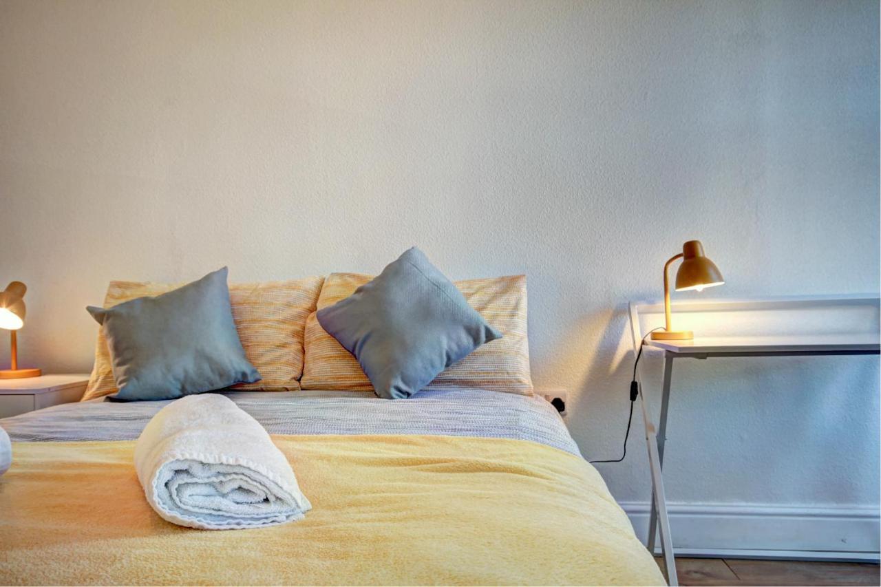 Holiday home Upperton Road *
