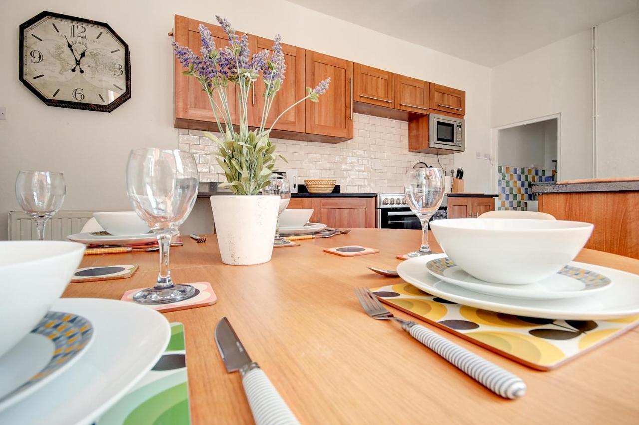 Holiday home Upperton Road