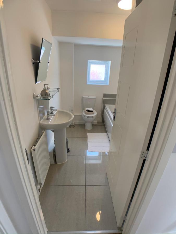2 Bed House Waterside Luxury Living, Central Area Leicester