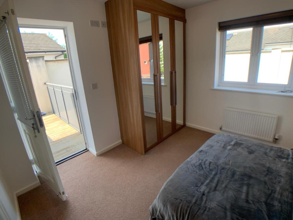 2 Bed House Waterside Luxury Living, Central Area *
