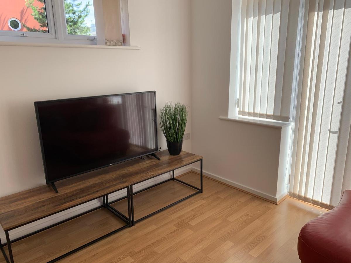 2 Bed House Waterside Luxury Living, Central Area Holiday home *