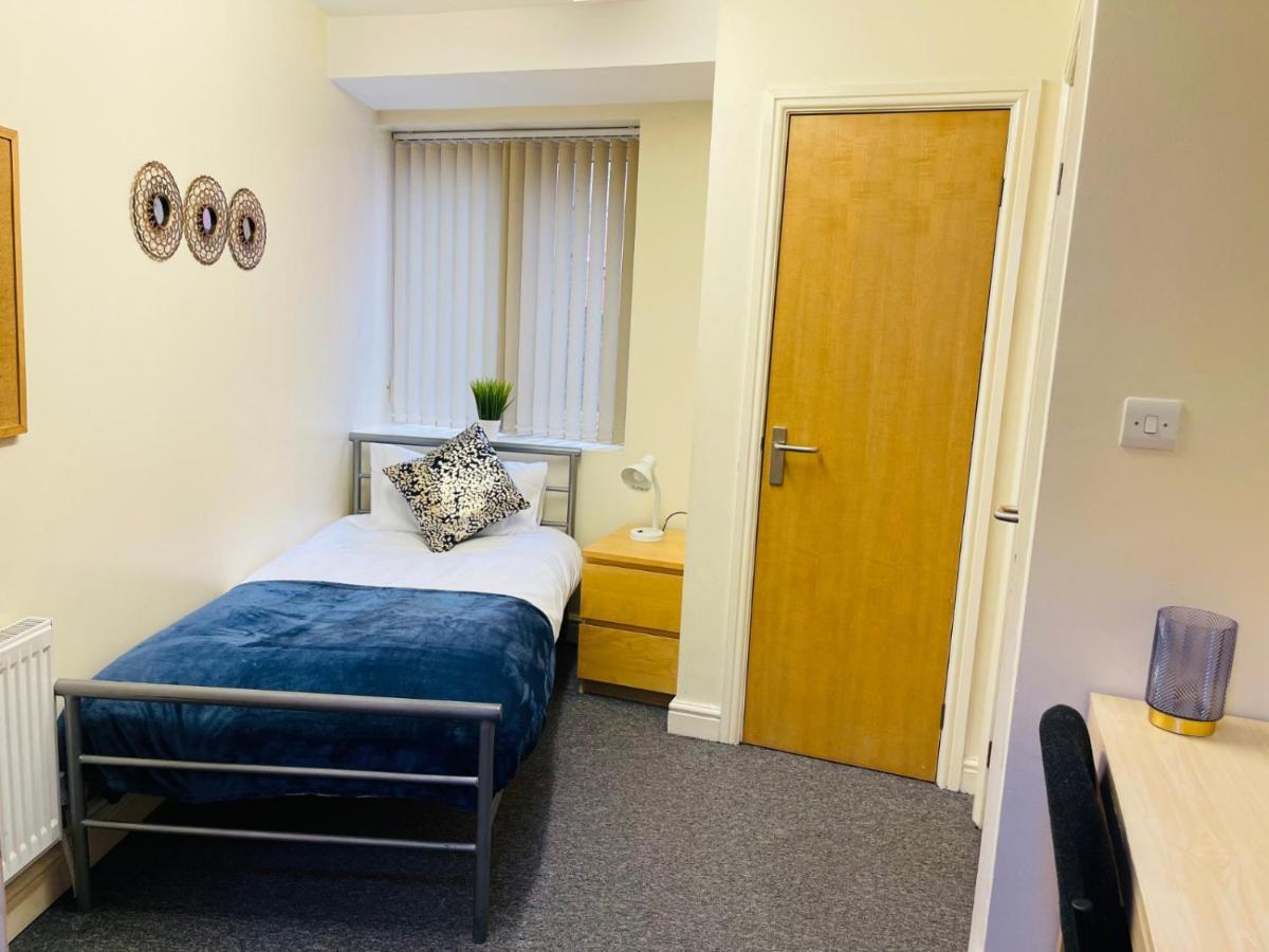 Sangha House Apartment *