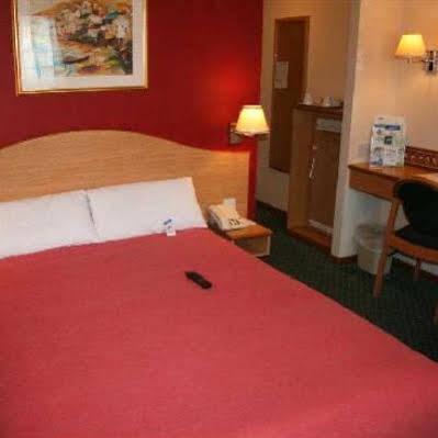 Days Hotel