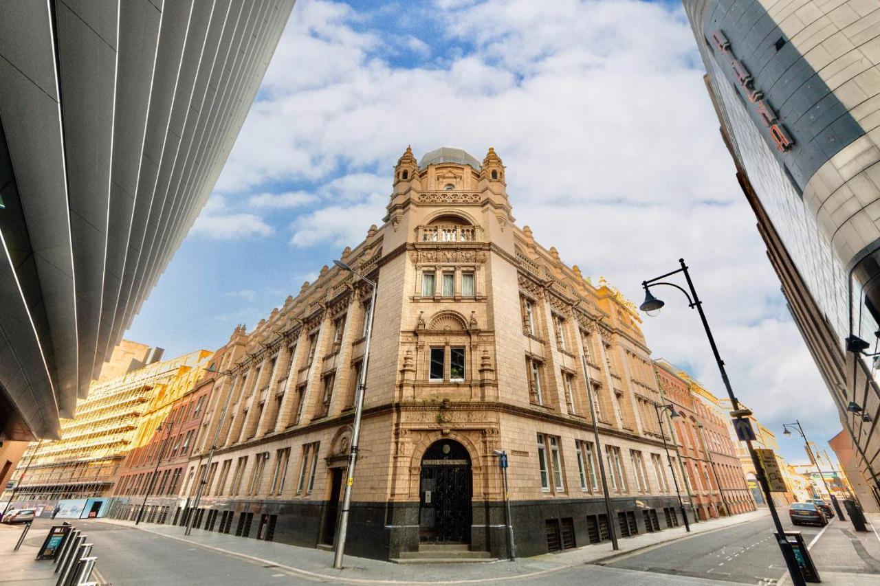 The Acacia, Luxury With Private Balcony + Parking *