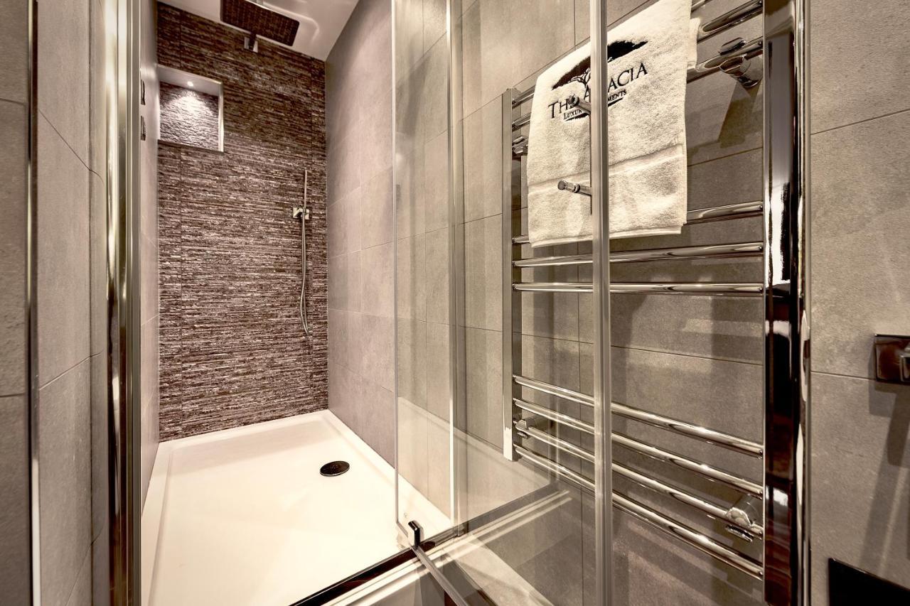 The Acacia, Luxury With Private Balcony + Parking * Leicester