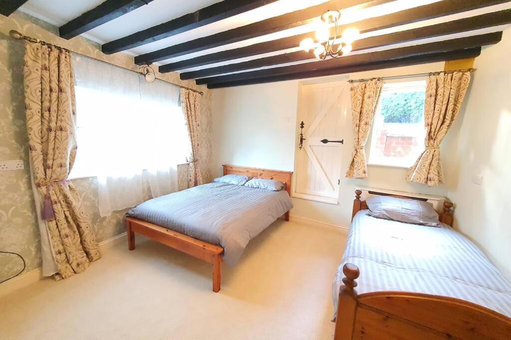 Spectacular Period Located In Holiday home