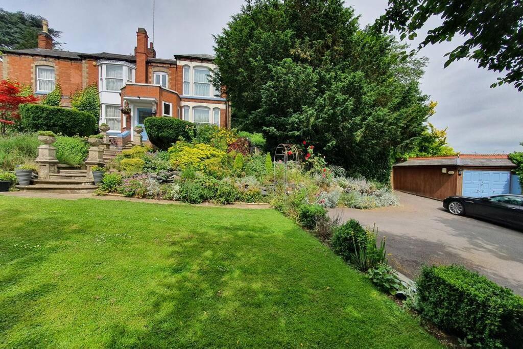Spectacular Period Located In Holiday home Leicester