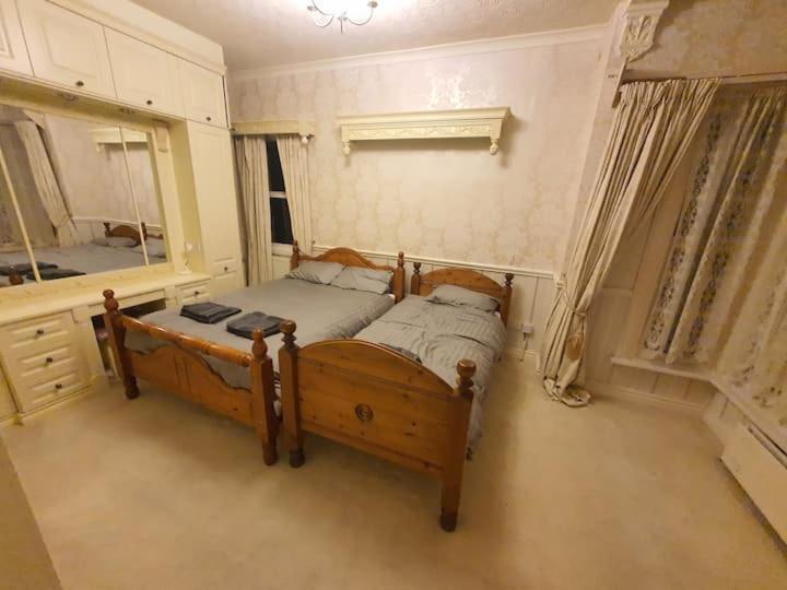 Spectacular Period Located In Leicester